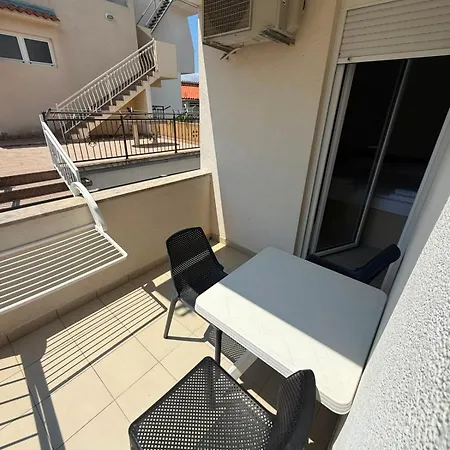 Appartamento Santic Baška Voda